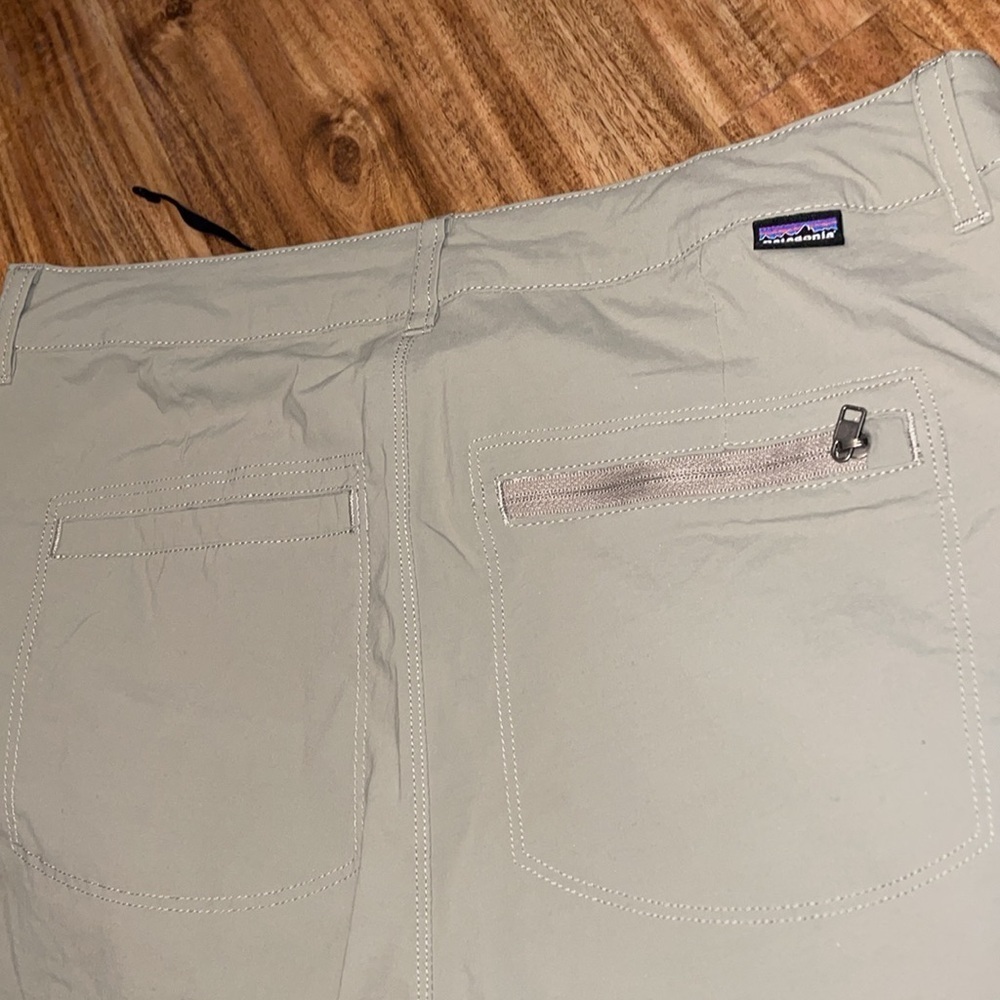 Patagonia women’s 8 medium shorts khaki tan quick dry nylon stretch 7” Outdoor - Picture 4 of 8
